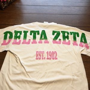 Long sleeve Delta Zeta spirit jersey.